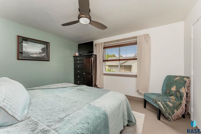 2520 S Alpine Ave Avenue, Sioux Falls, SD 57110