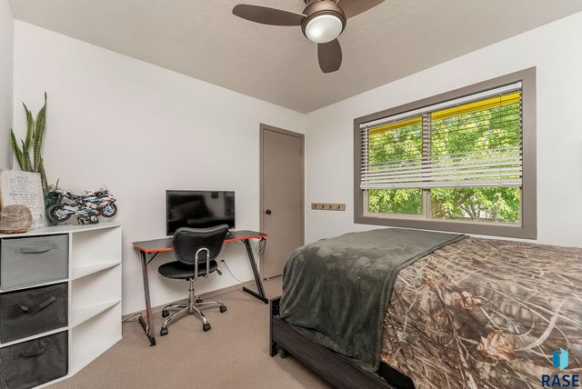 2520 S Alpine Ave Avenue, Sioux Falls, SD 57110