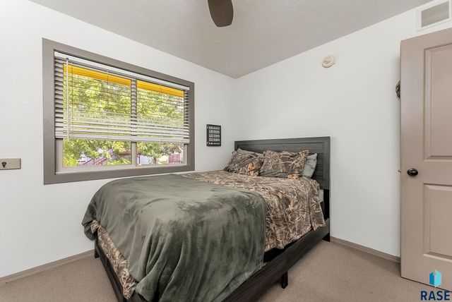 2520 S Alpine Ave Avenue, Sioux Falls, SD 57110