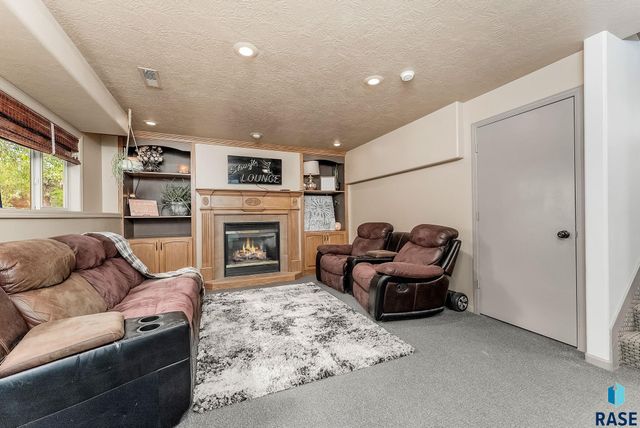 2520 S Alpine Ave Avenue, Sioux Falls, SD 57110