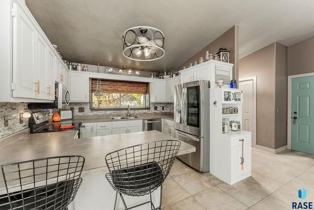 2520 S Alpine Ave Avenue, Sioux Falls, SD 57110