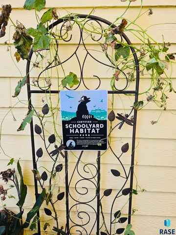 2520 S Alpine Ave Avenue, Sioux Falls, SD 57110