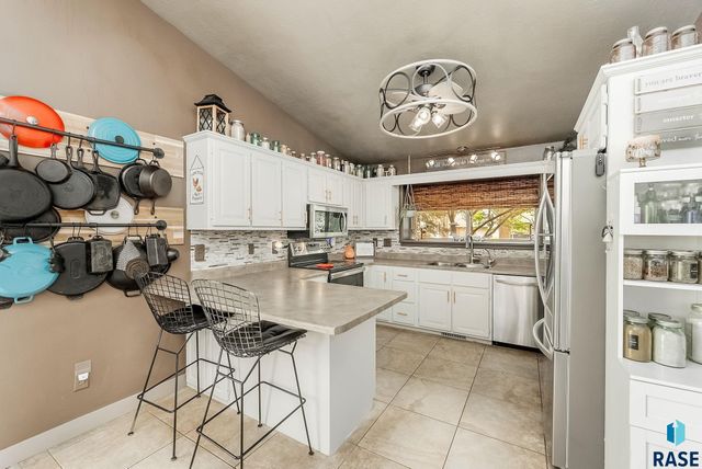 2520 S Alpine Ave Avenue, Sioux Falls, SD 57110