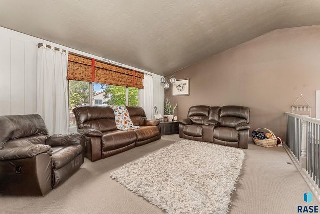 2520 S Alpine Ave Avenue, Sioux Falls, SD 57110