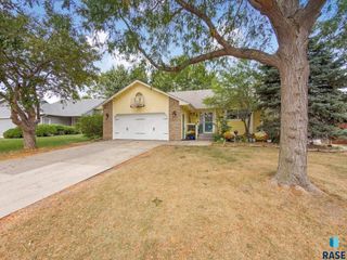 2520 S Alpine Ave Avenue, Sioux Falls, SD 57110
