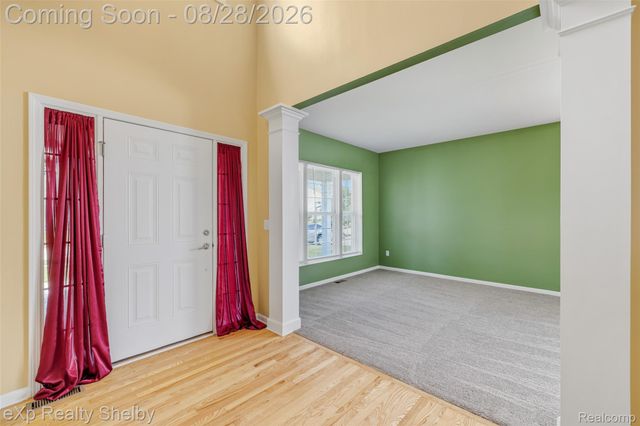 56626 Leeds Lane, Macomb Township, MI 48042