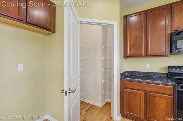 56626 Leeds Lane, Macomb Township, MI 48042
