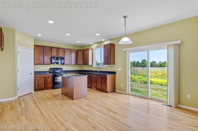 56626 Leeds Lane, Macomb Township, MI 48042