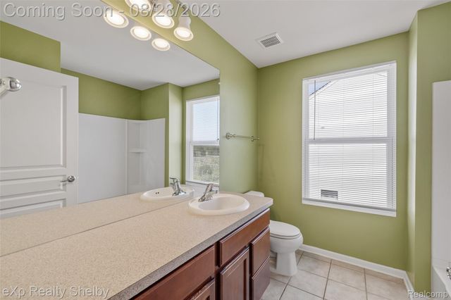 56626 Leeds Lane, Macomb Township, MI 48042