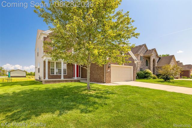 56626 Leeds Lane, Macomb Township, MI 48042