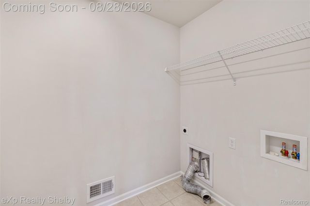 56626 Leeds Lane, Macomb Township, MI 48042