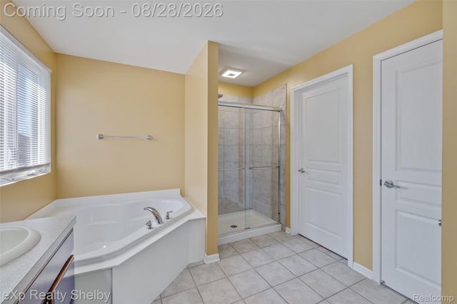 56626 Leeds Lane, Macomb Township, MI 48042