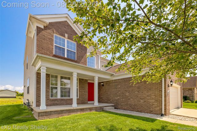 56626 Leeds Lane, Macomb Township, MI 48042