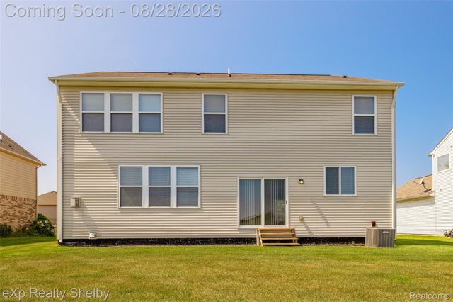 56626 Leeds Lane, Macomb Township, MI 48042
