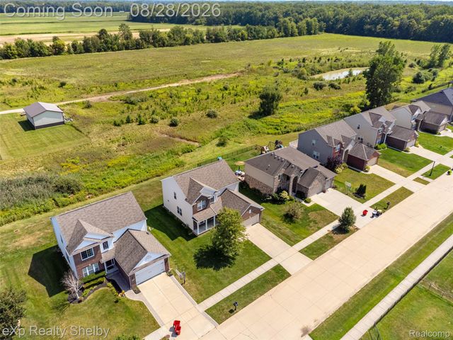 56626 Leeds Lane, Macomb Township, MI 48042
