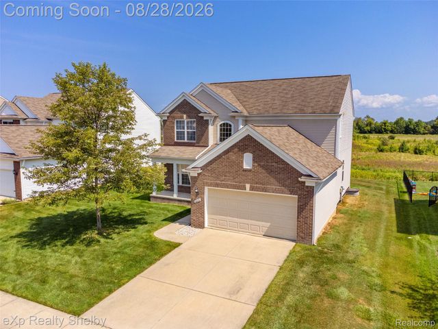 56626 Leeds Lane, Macomb Township, MI 48042