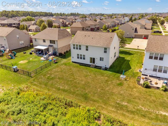 56626 Leeds Lane, Macomb Township, MI 48042