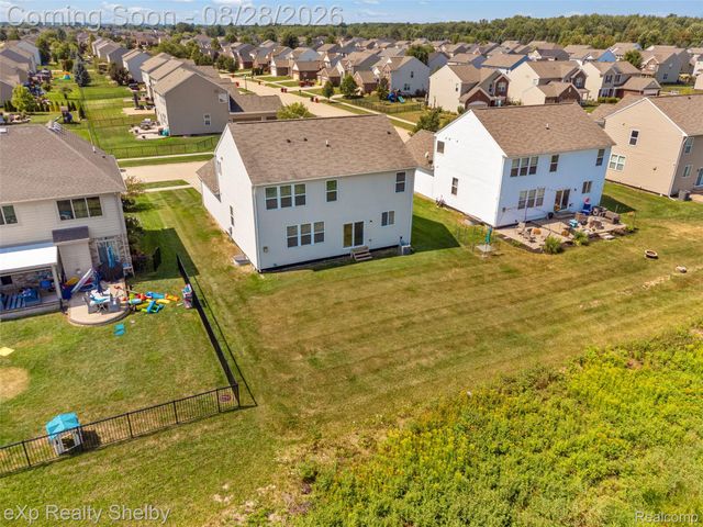 56626 Leeds Lane, Macomb Township, MI 48042