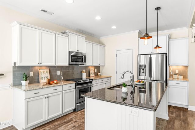 124 Warren Lake Road, Aberdeen, NC 28315