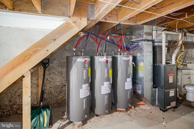 305 N 41ST ST, Philadelphia, PA 19104