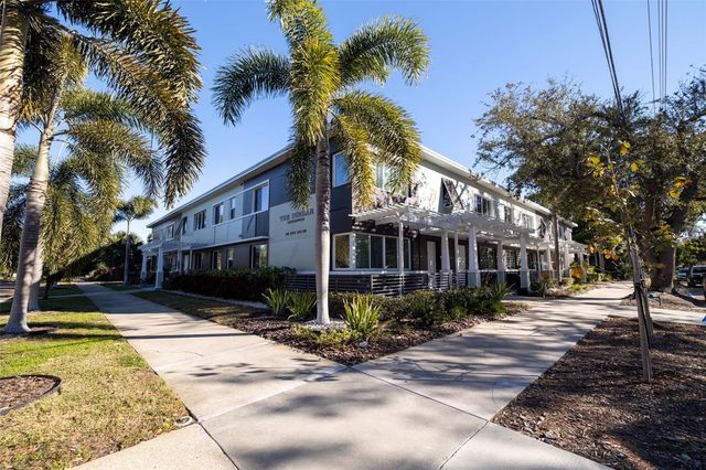 410 12TH AVENUE NE 10, St Petersburg, FL 33701