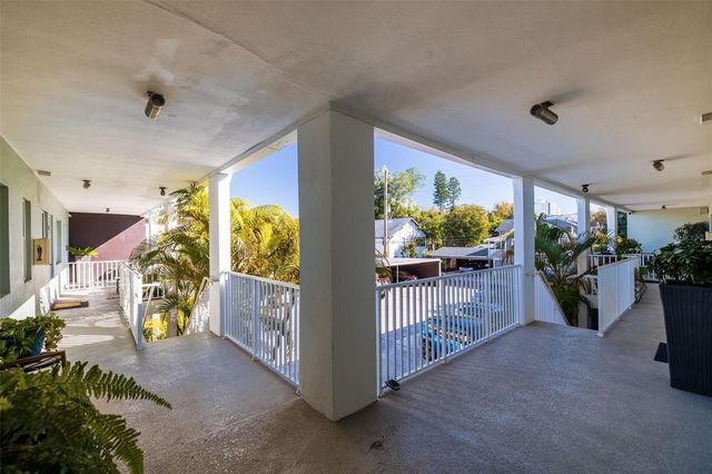 410 12TH AVENUE NE 10, St Petersburg, FL 33701