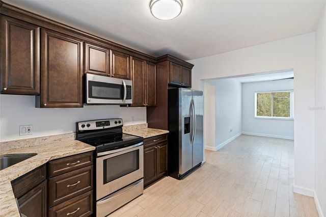 410 12TH AVENUE NE 10, St Petersburg, FL 33701