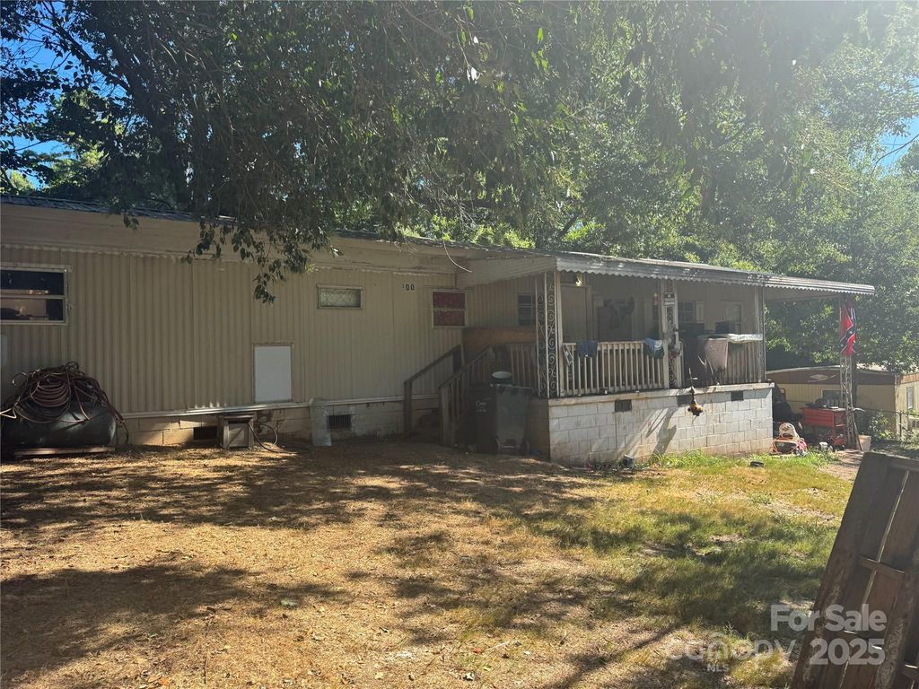 500 Elizabeth Drive, Gastonia, NC 28052
