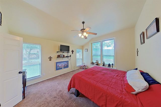 282 Sunset Path S, Conroe, TX 77316