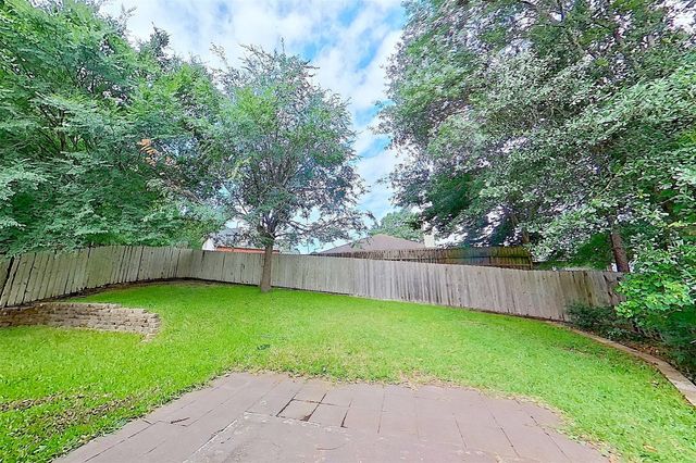 282 Sunset Path S, Conroe, TX 77316
