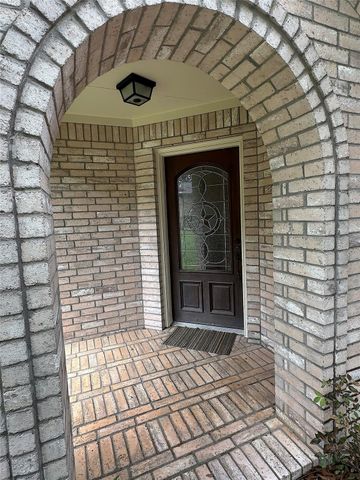 282 Sunset Path S, Conroe, TX 77316