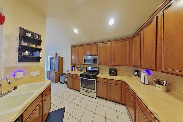 282 Sunset Path S, Conroe, TX 77316