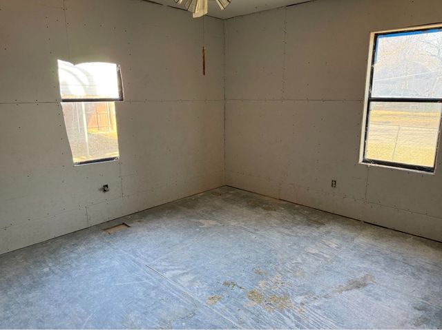 1027 E Lamar Street, Sherman, TX 75090