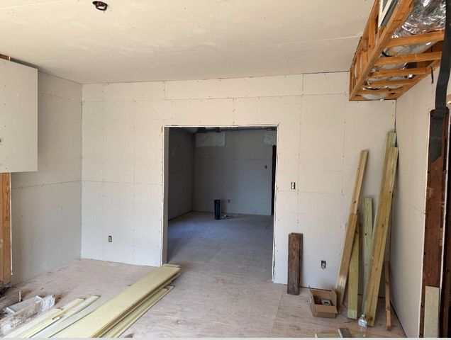 1027 E Lamar Street, Sherman, TX 75090