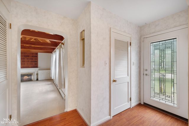 19980 W Clairview Court Court, Grosse Pointe Woods, MI 48236