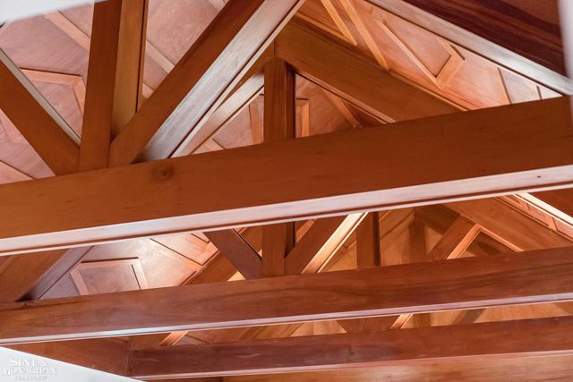 19980 W Clairview Court Court, Grosse Pointe Woods, MI 48236