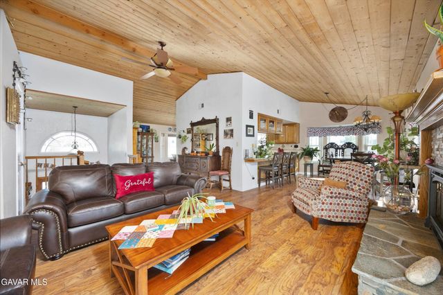 28360 Burning Tree Drive, Tehachapi, CA 93561