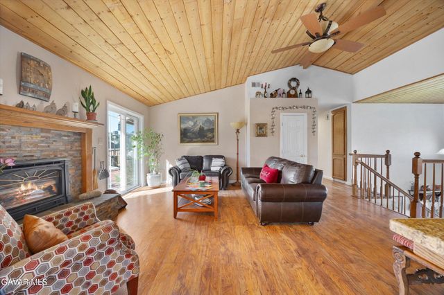 28360 Burning Tree Drive, Tehachapi, CA 93561