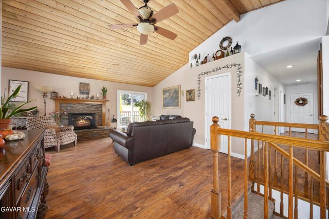 28360 Burning Tree Drive, Tehachapi, CA 93561