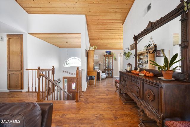 28360 Burning Tree Drive, Tehachapi, CA 93561
