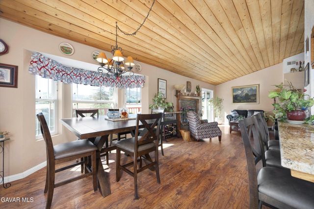 28360 Burning Tree Drive, Tehachapi, CA 93561