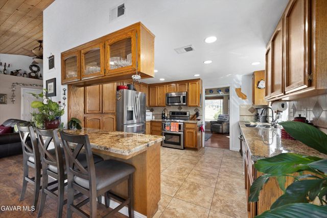 28360 Burning Tree Drive, Tehachapi, CA 93561