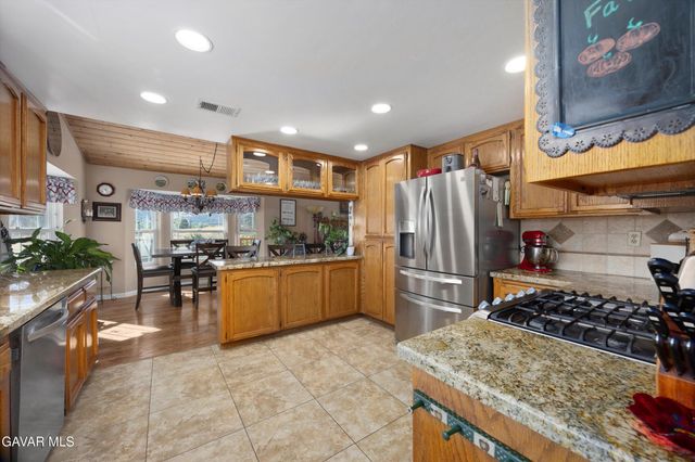 28360 Burning Tree Drive, Tehachapi, CA 93561
