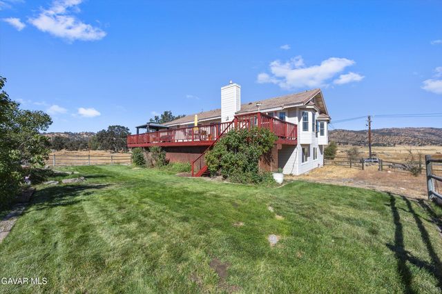 28360 Burning Tree Drive, Tehachapi, CA 93561