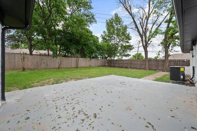 7821 Regency Lane, Fort Worth, TX 76134