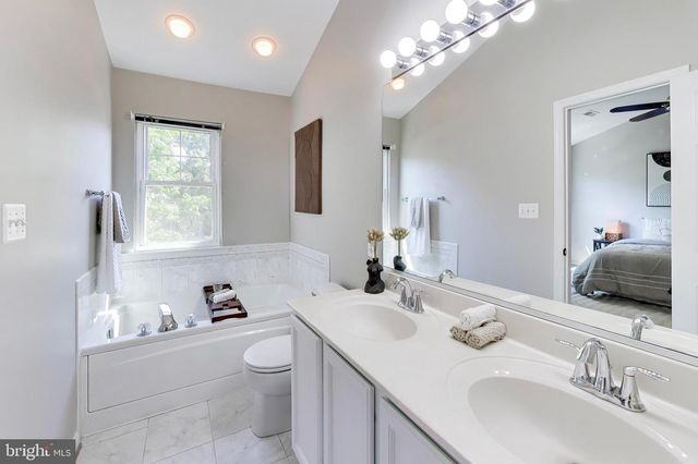 3546 MOON WAY, Woodbridge, VA 22193