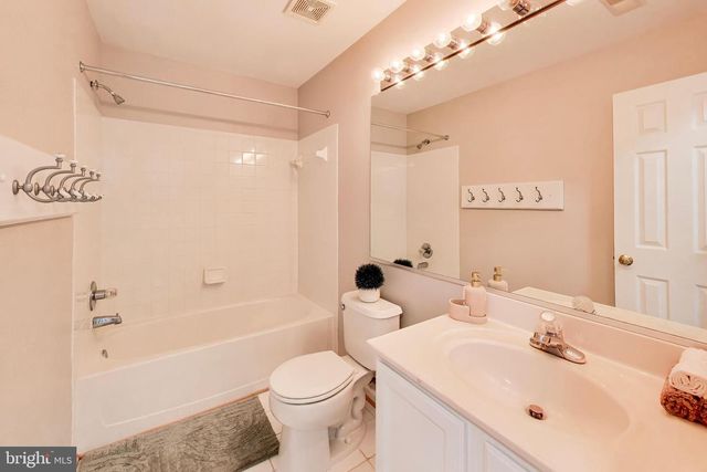 3546 MOON WAY, Woodbridge, VA 22193