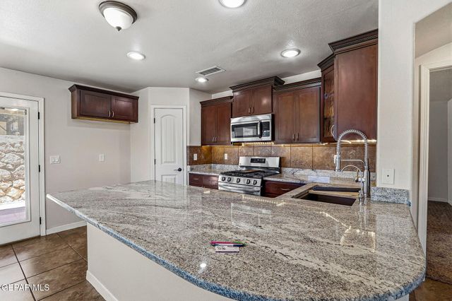 11583 SAINT MARTIN Way, El Paso, TX 79936