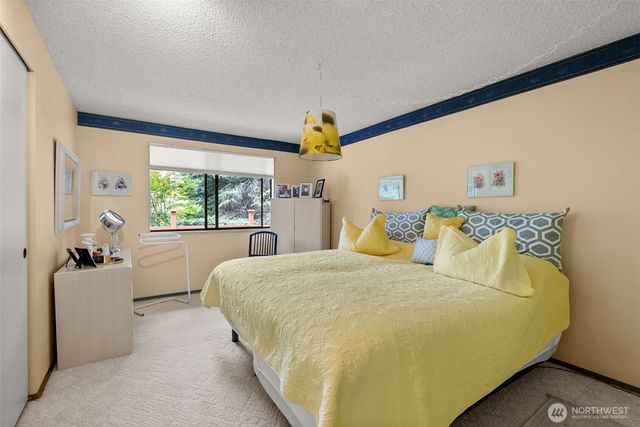 1111 S 249th Place, Des Moines, WA 98198