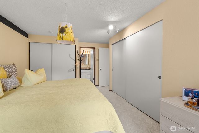 1111 S 249th Place, Des Moines, WA 98198